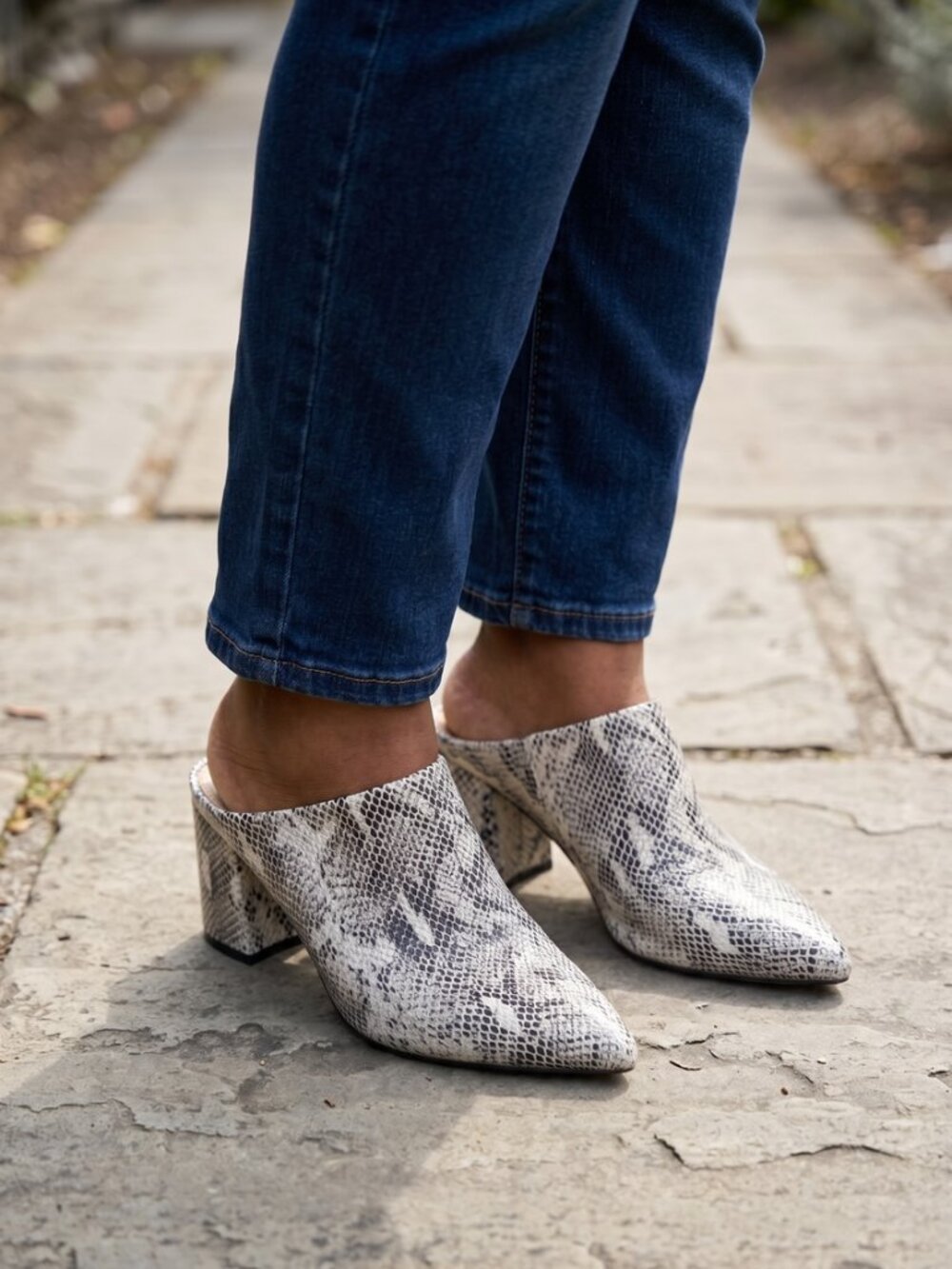 Marc Fisher Snakeskin Print Pointed Toe Mule Heels Size 8